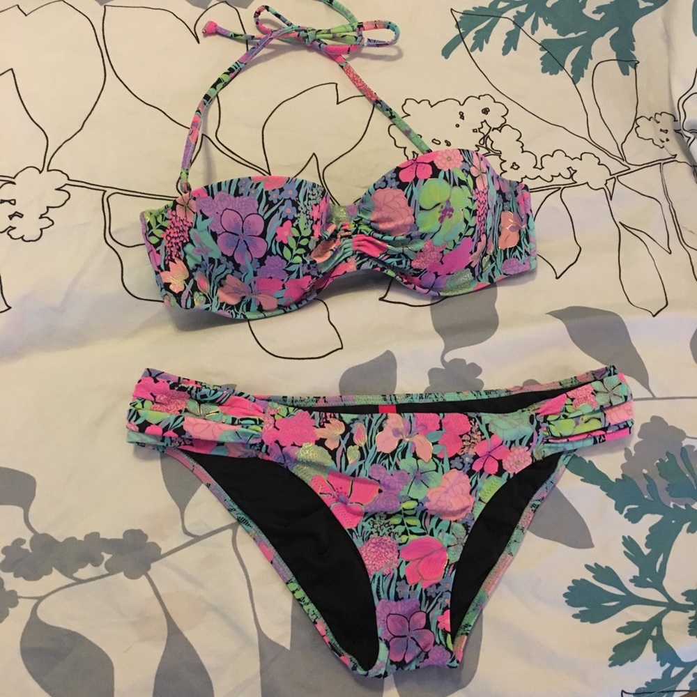 Victoria Secret Bandeau Bikini - Underwire